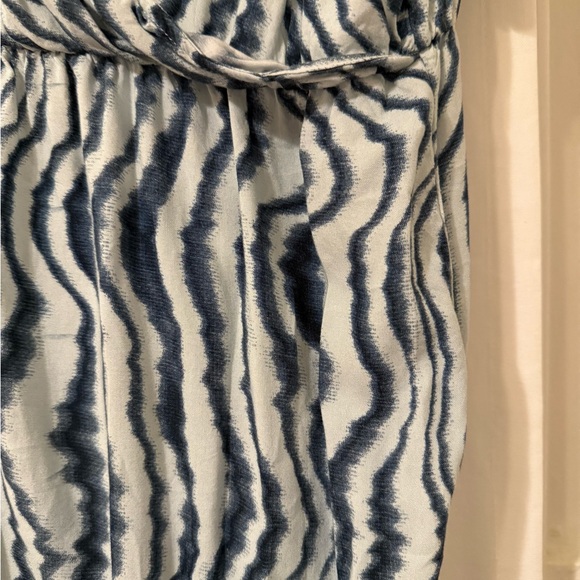 Patterned Jumpsuit - Picture 4 of 11